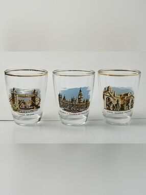 Vintage London Illustrated Shot Glasses - Clear with Gold Trim
